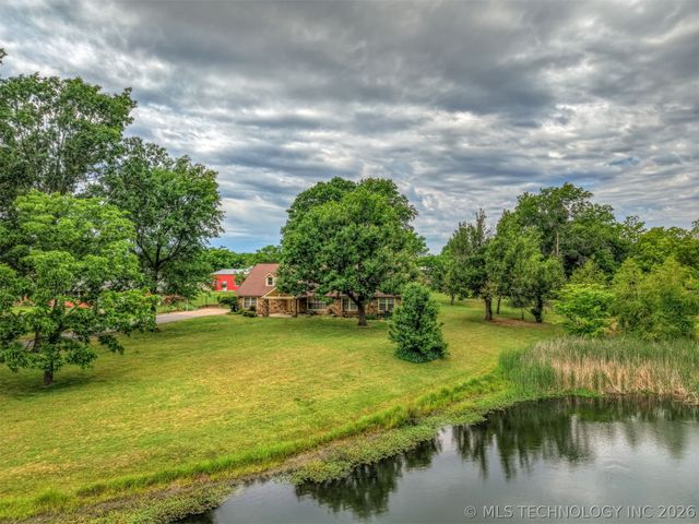 610 N 177th East Avenue, Catoosa, OK 74015