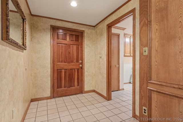 610 N 177th East Avenue, Catoosa, OK 74015
