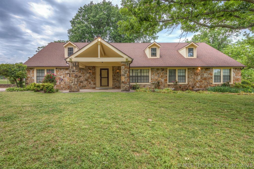 610 N 177th East Avenue, Catoosa, OK 74015