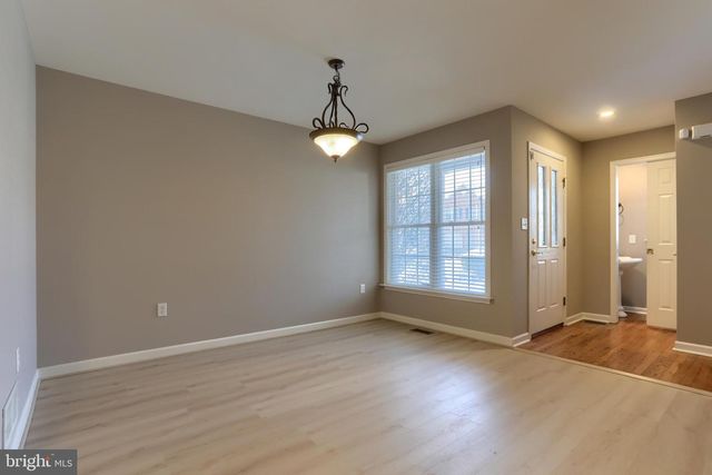 411 NORTHSTAR DR, Harrisburg, PA 17112