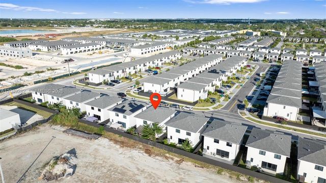 275 NW 13th Place, Florida City, FL 33034