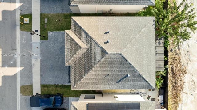 275 NW 13th Place, Florida City, FL 33034