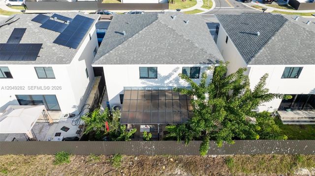 275 NW 13th Place, Florida City, FL 33034