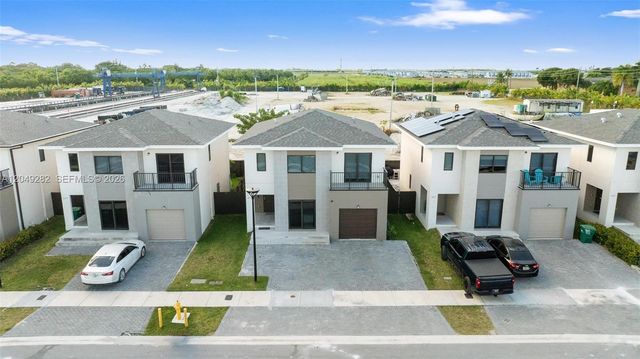 275 NW 13th Place, Florida City, FL 33034