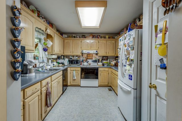 2161 Garner Rd, Mount Pleasant, TN 38474
