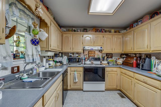 2161 Garner Rd, Mount Pleasant, TN 38474