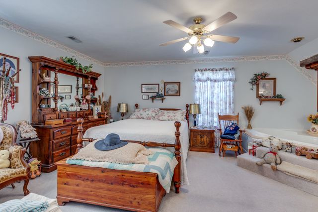 2161 Garner Rd, Mount Pleasant, TN 38474