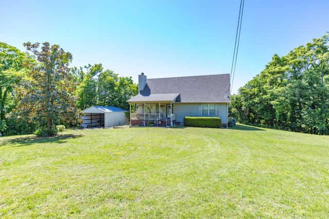 2161 Garner Rd, Mount Pleasant, TN 38474