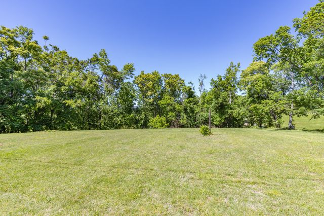 2161 Garner Rd, Mount Pleasant, TN 38474