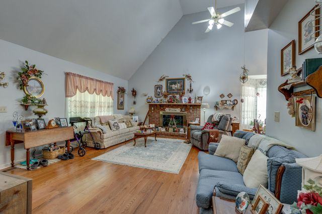 2161 Garner Rd, Mount Pleasant, TN 38474