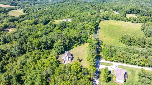 2161 Garner Rd, Mount Pleasant, TN 38474