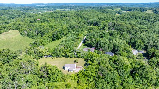 2161 Garner Rd, Mount Pleasant, TN 38474