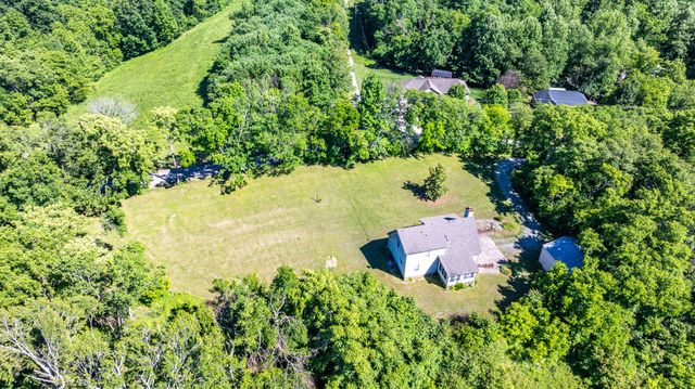 2161 Garner Rd, Mount Pleasant, TN 38474