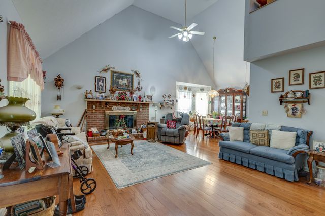2161 Garner Rd, Mount Pleasant, TN 38474