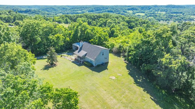 2161 Garner Rd, Mount Pleasant, TN 38474
