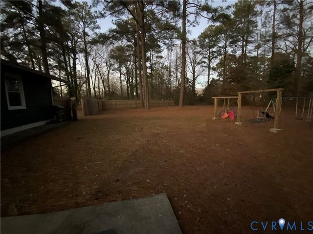 202 Huger Ct, Sandston, VA 23150