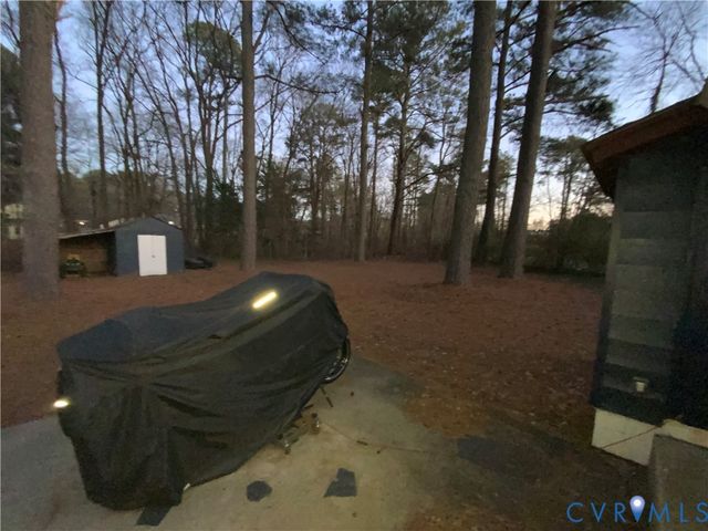 202 Huger Ct, Sandston, VA 23150