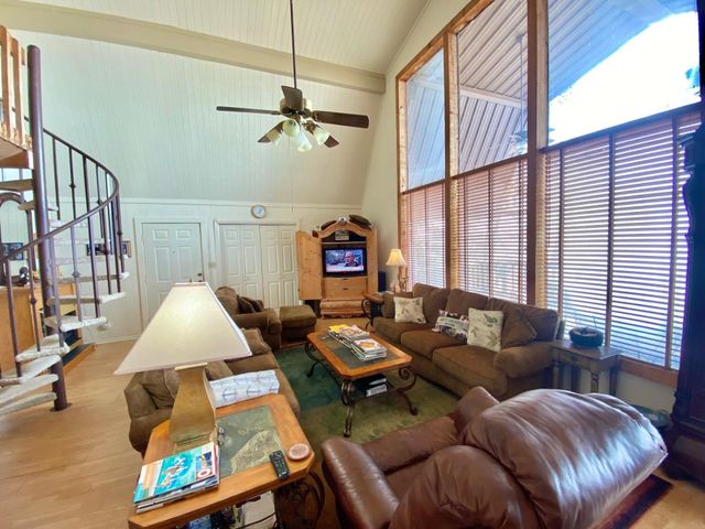 709 Cr 4921, Etoile, TX 75944