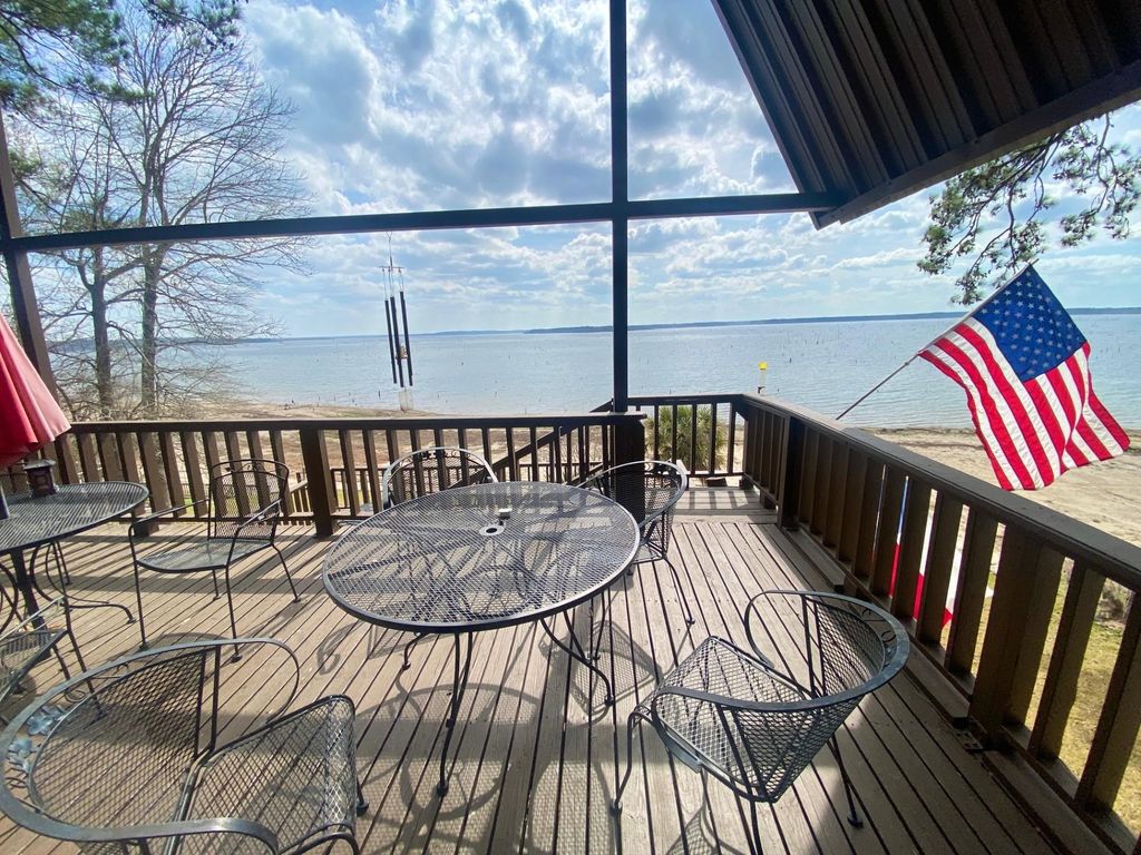 709 Cr 4921, Etoile, TX 75944