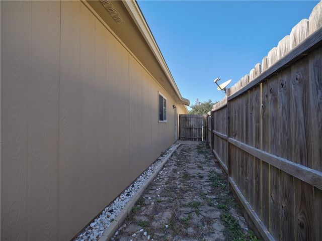 119 Misty Lane, Aransas Pass, TX 78336