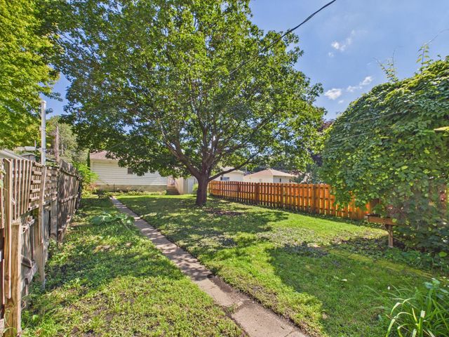 1317 N 5th Street, Mankato, MN 56001
