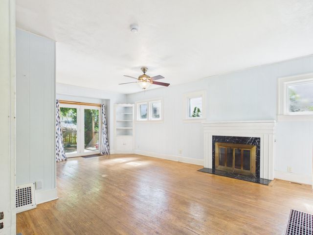 1317 N 5th Street, Mankato, MN 56001