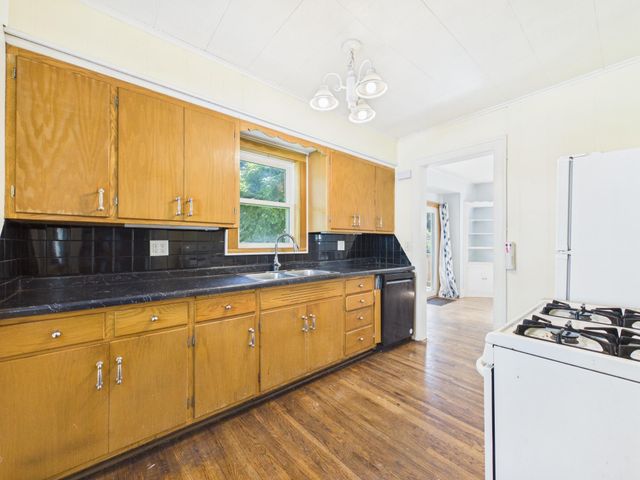 1317 N 5th Street, Mankato, MN 56001