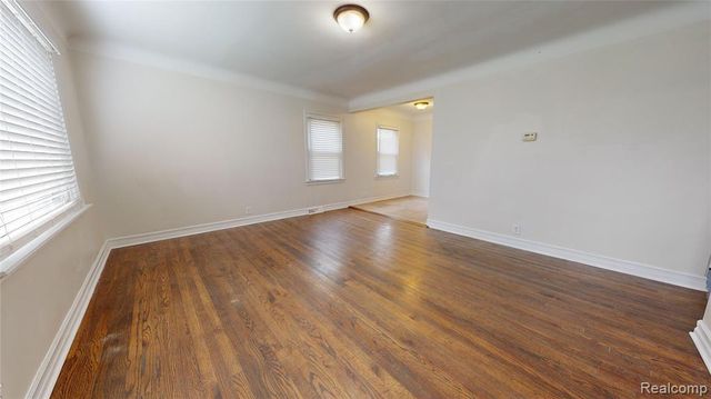 1045 E Breckenridge Street, Ferndale, MI 48220