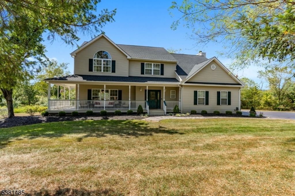 10 E Dreahook Rd, Readington Twp., NJ 08889