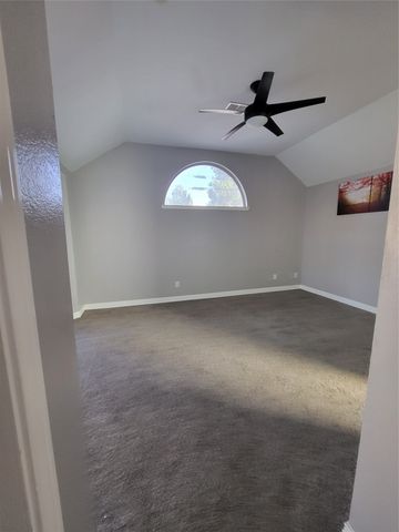7711 Rochester Lane, Arlington, TX 76002