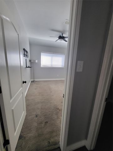 7711 Rochester Lane, Arlington, TX 76002