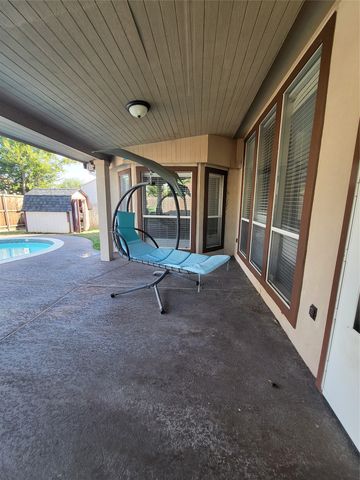 7711 Rochester Lane, Arlington, TX 76002