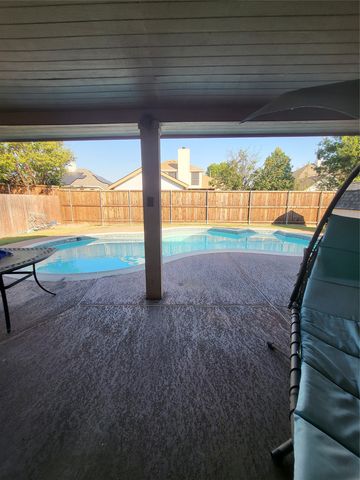 7711 Rochester Lane, Arlington, TX 76002