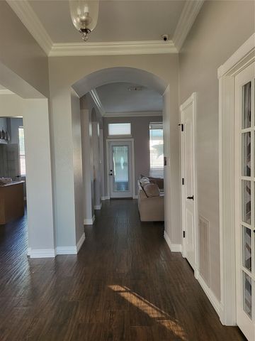 7711 Rochester Lane, Arlington, TX 76002