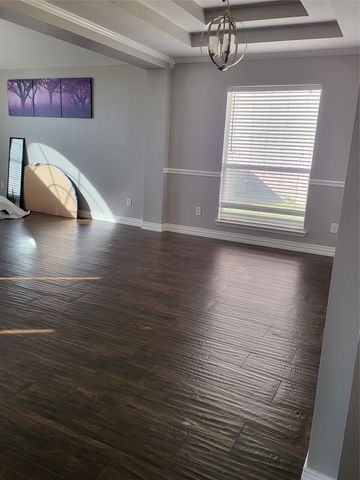 7711 Rochester Lane, Arlington, TX 76002
