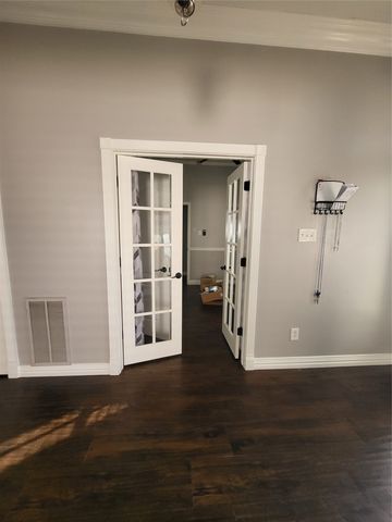 7711 Rochester Lane, Arlington, TX 76002