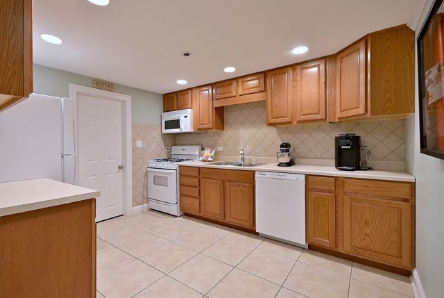101 E Bryn Mawr Avenue, Itasca, IL 60143