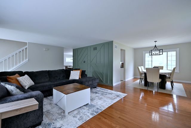 101 E Bryn Mawr Avenue, Itasca, IL 60143