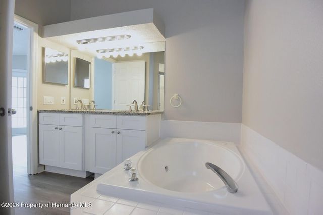 2339 Renton Lane, Spring Hill, FL 34609