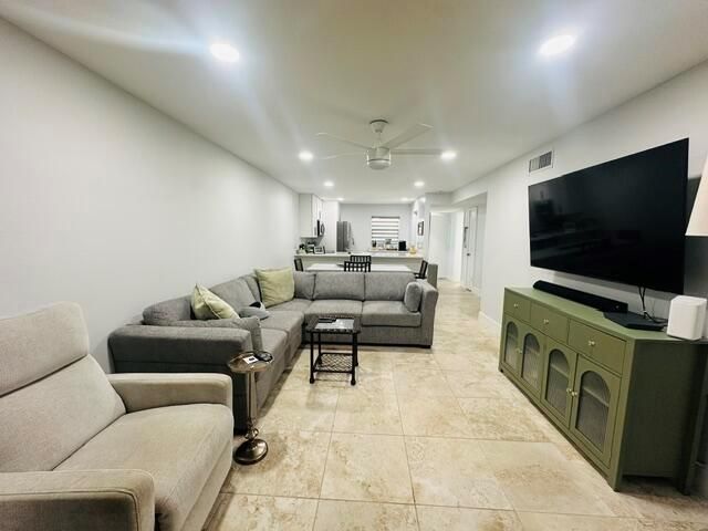2601 NE 3rd Court 1050, Boynton Beach, FL 33435
