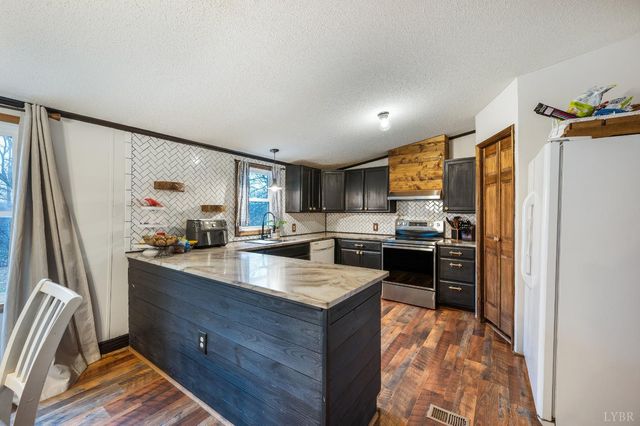 339 Plain Ridge Drive, Evington, VA 24550