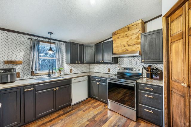 339 Plain Ridge Drive, Evington, VA 24550