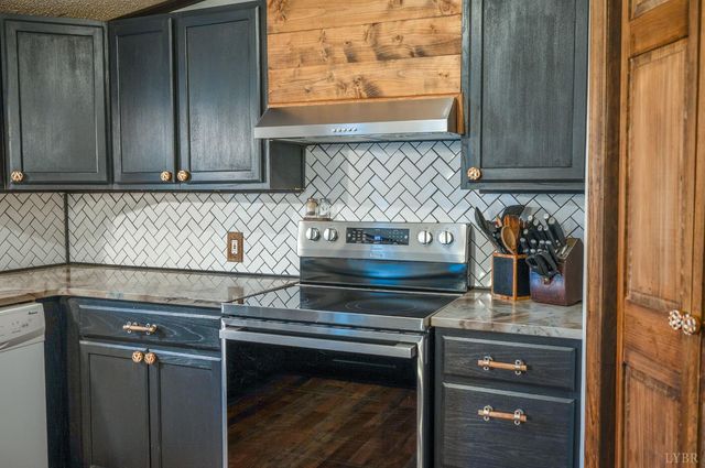 339 Plain Ridge Drive, Evington, VA 24550