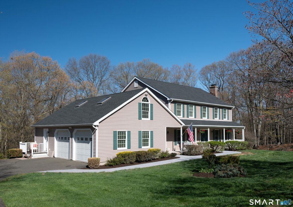 13 Rajcula Farm Road, Brookfield, CT 06804