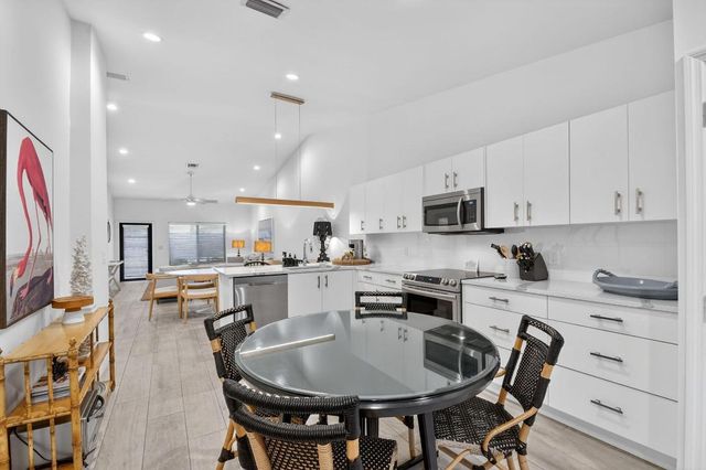 2904 Spanish Trail, Delray Beach, FL 33483