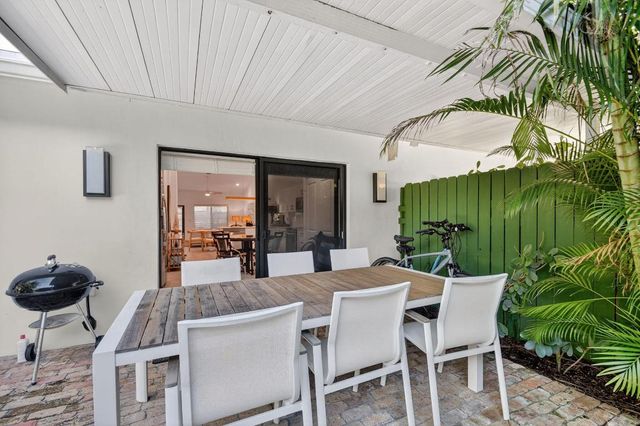 2904 Spanish Trail, Delray Beach, FL 33483