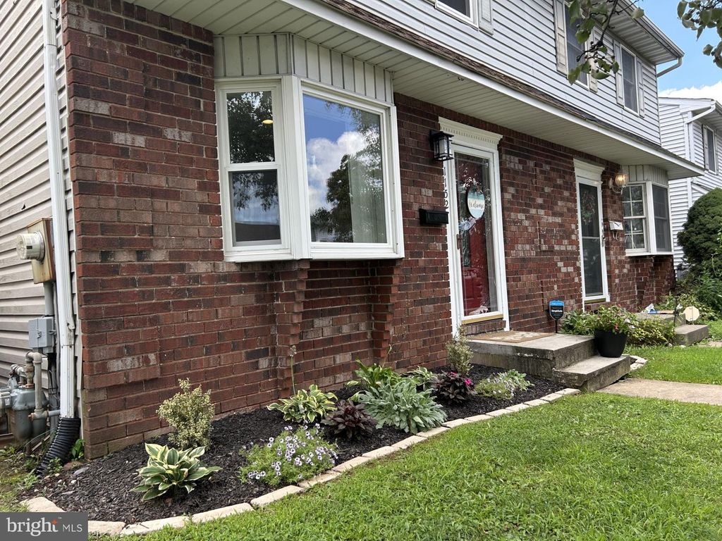 1152 GROVE ST, POTTSTOWN, PA 19464 — photo 3