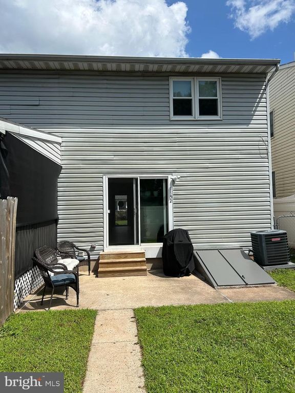 1152 GROVE ST, POTTSTOWN, PA 19464 — photo 4