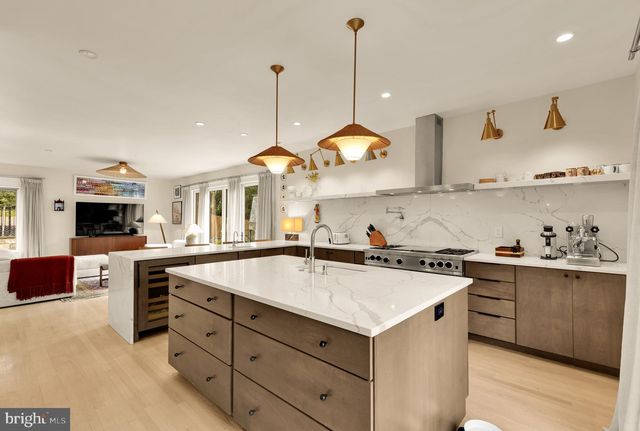 5848 ASPEN WOOD CT, Mclean, VA 22101