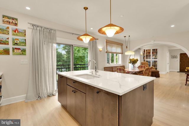 5848 ASPEN WOOD CT, Mclean, VA 22101